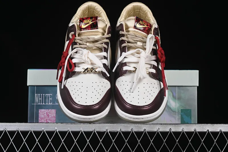 All Categories Nk SB Dunk Series Nk SB Dunk Low Low-top sneakers K version Nk Dunk Low "Year of the Snake" Limited to the Year of the Snake Low-top casual sneakers HV5991-171